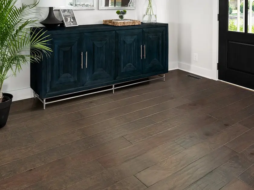 NW337_05034_ROOM.webp – Flooring Office